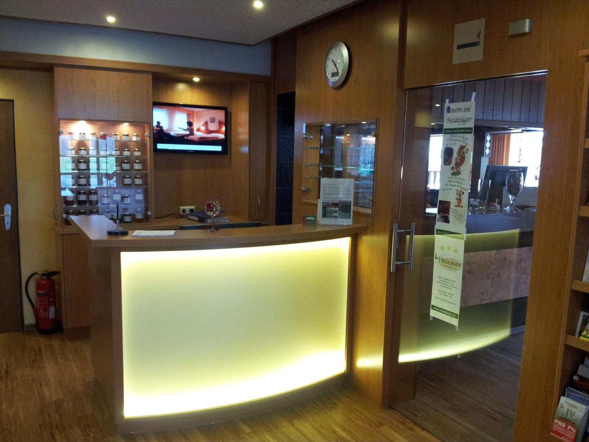 Kraeuterhotel & Restaurant Heidejaeger Mulmshorn Dış mekan fotoğraf
