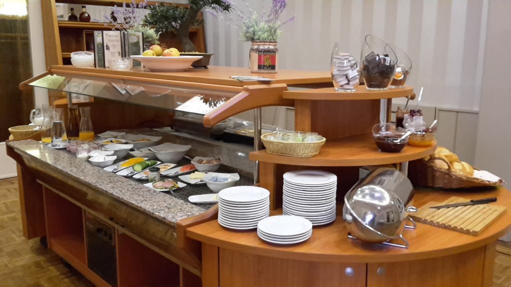 Kraeuterhotel & Restaurant Heidejaeger Mulmshorn Dış mekan fotoğraf