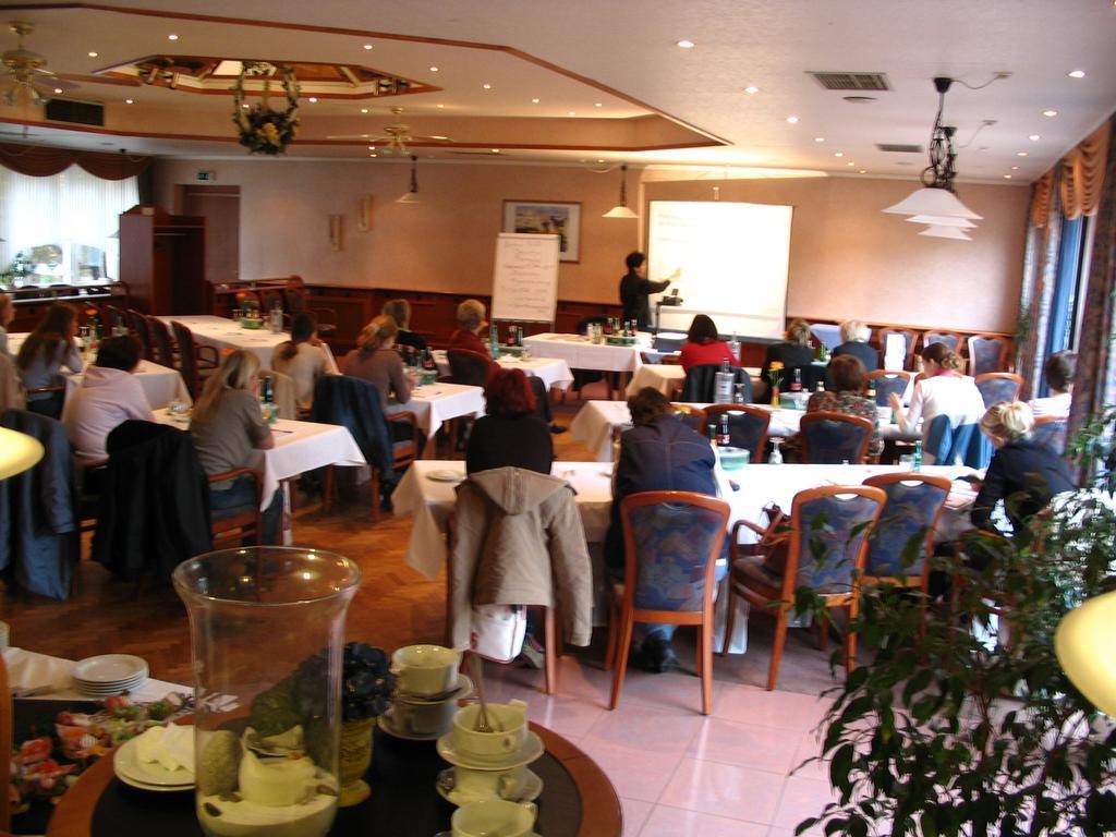 Kraeuterhotel & Restaurant Heidejaeger Mulmshorn Dış mekan fotoğraf