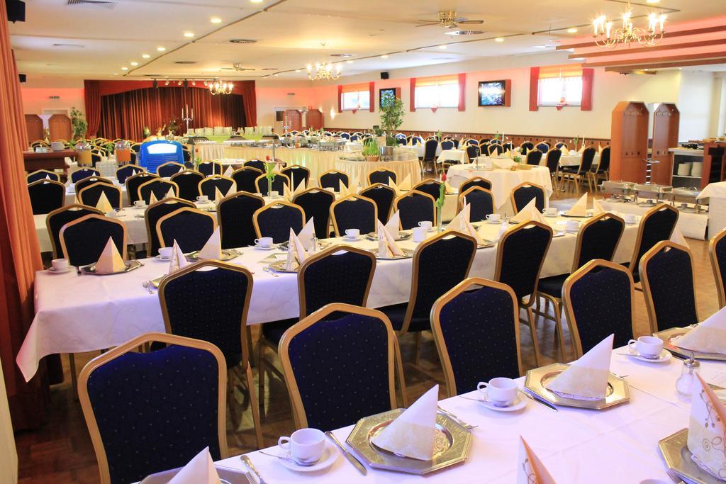 Kraeuterhotel & Restaurant Heidejaeger Mulmshorn Dış mekan fotoğraf