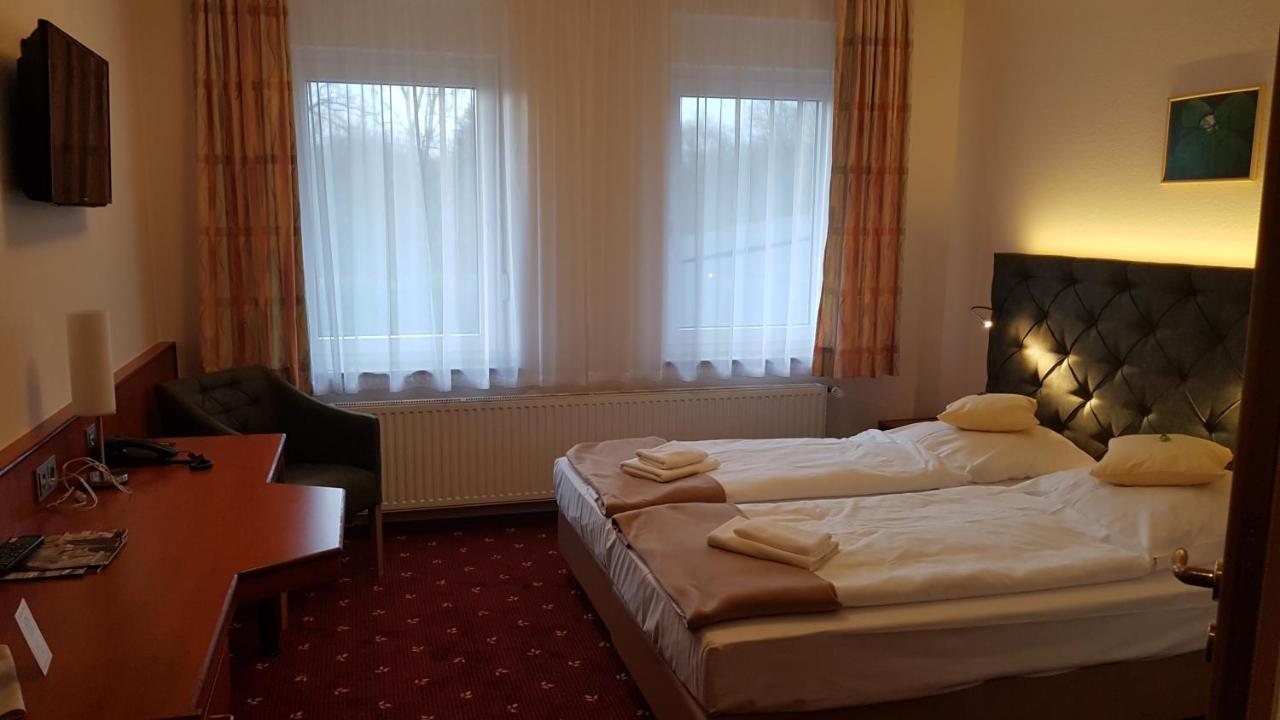 Kraeuterhotel & Restaurant Heidejaeger Mulmshorn Dış mekan fotoğraf