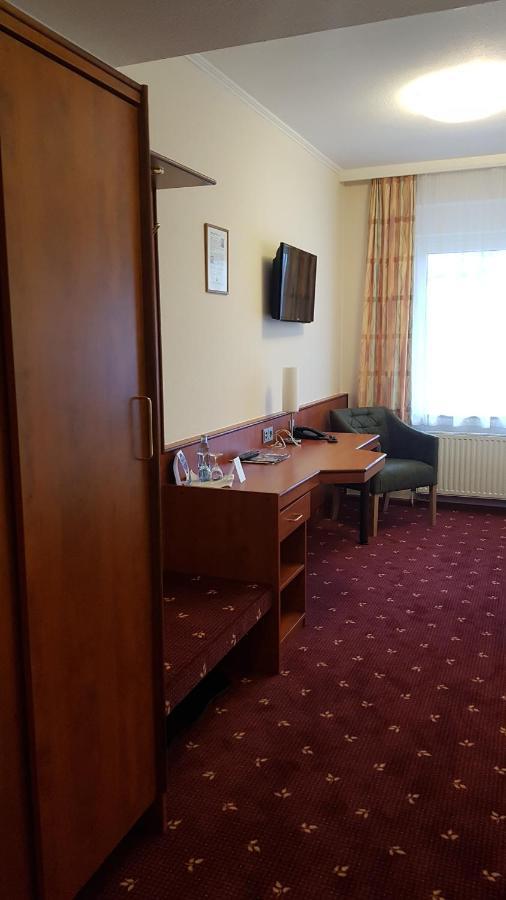 Kraeuterhotel & Restaurant Heidejaeger Mulmshorn Dış mekan fotoğraf